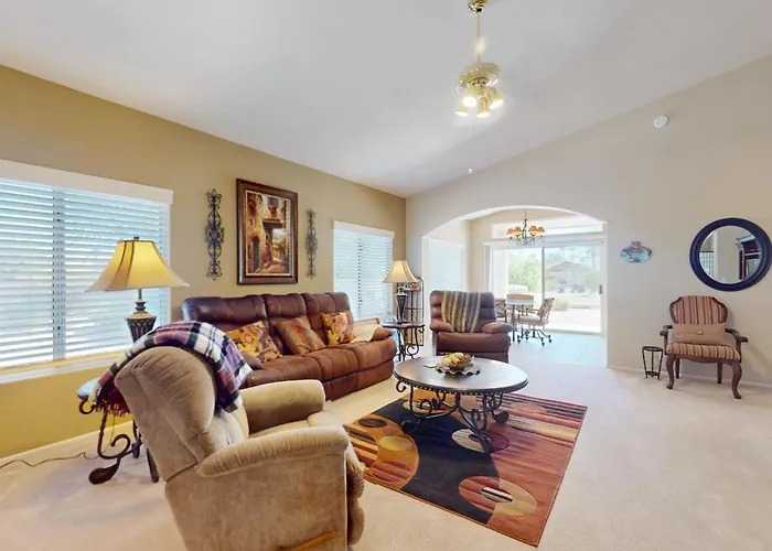 Golf, Hike & Unwind: Retreat W/ Patio! Holiday home Peoria