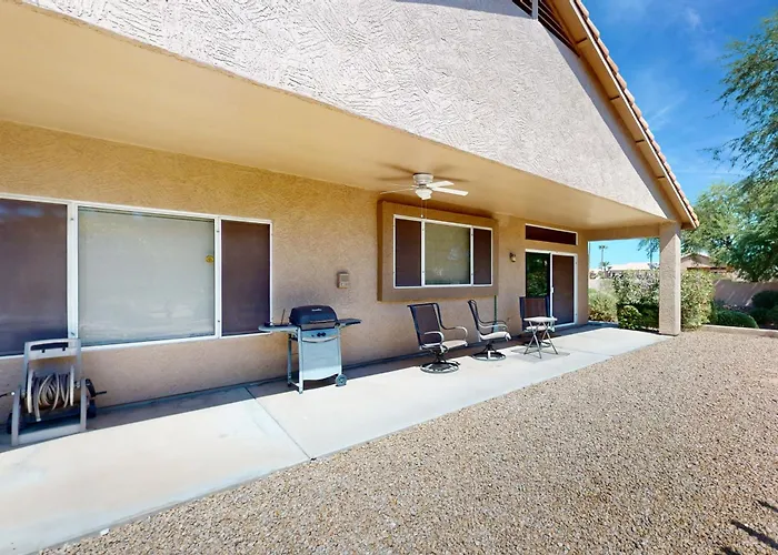 Golf, Hike & Unwind: Retreat W/ Patio! * Peoria