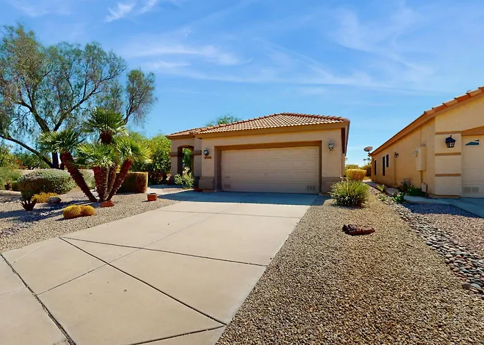 Golf, Hike & Unwind: Retreat W/ Patio!